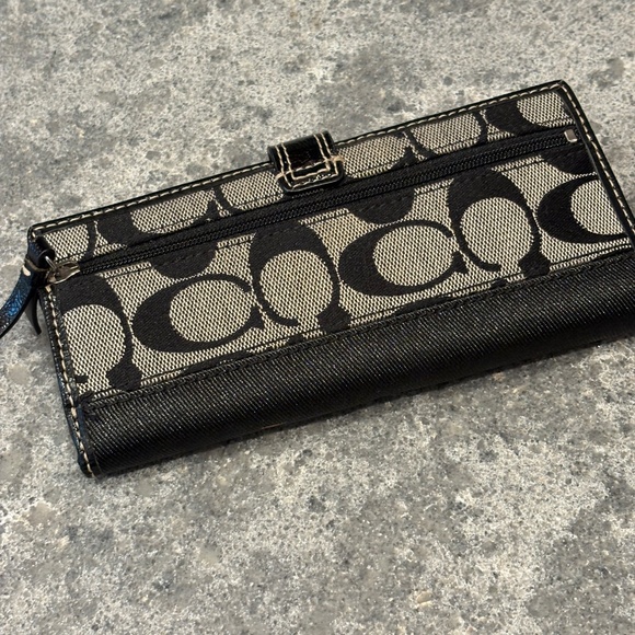 Coach Signature C Canvas Crossbody and matching wallet - Picture 11 of 16